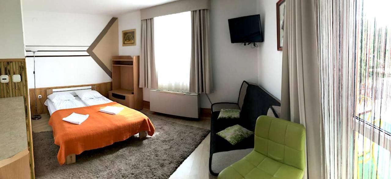 Art Eden Apartment Hajdúszoboszló Екстериор снимка