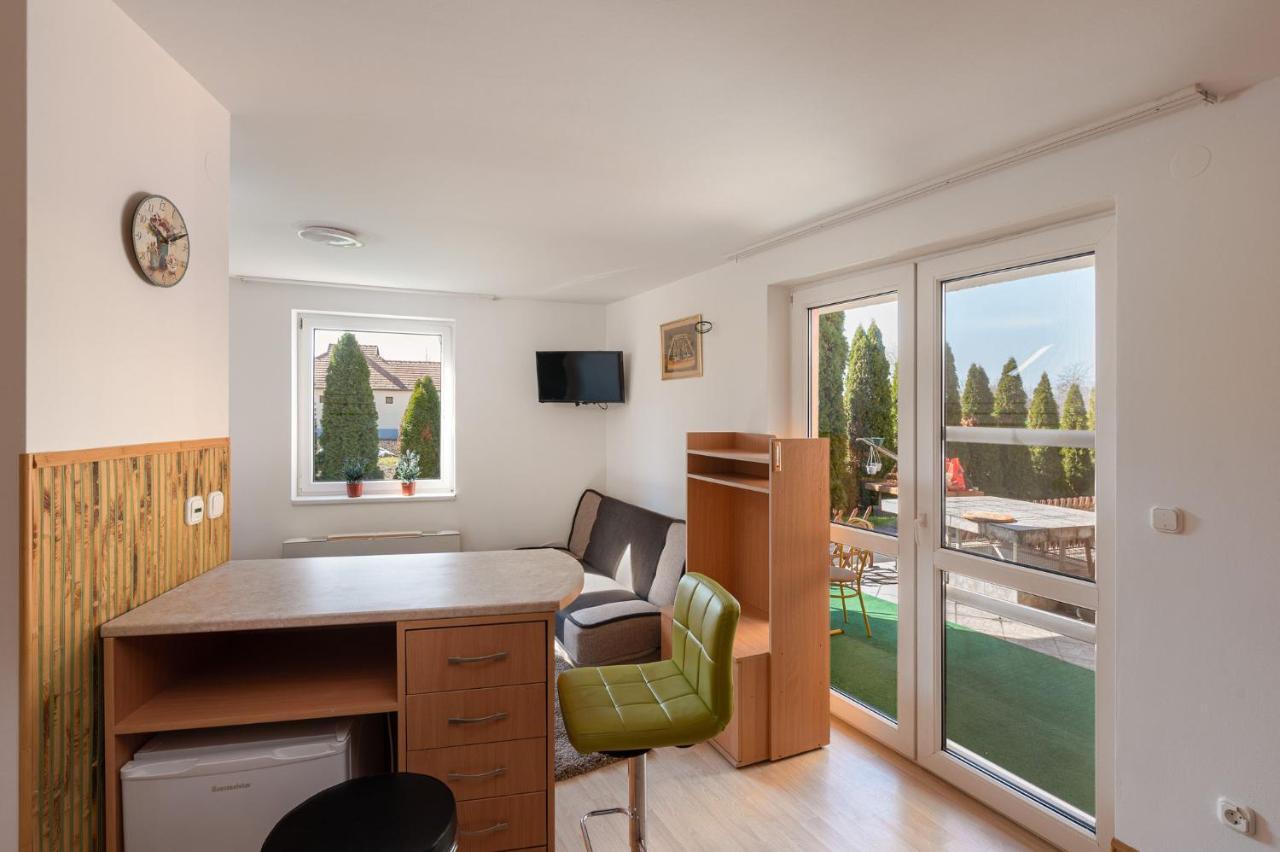 Art Eden Apartment Hajdúszoboszló Екстериор снимка