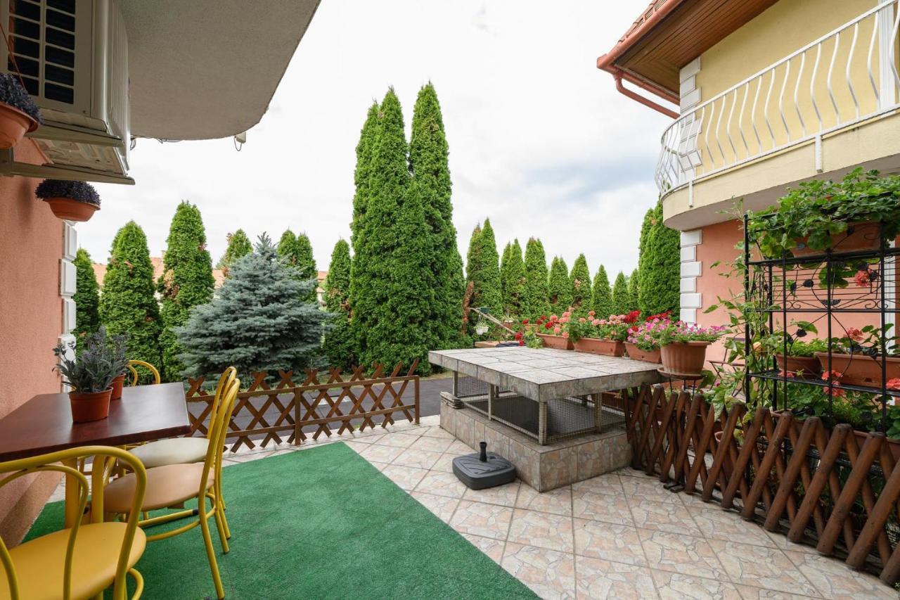 Art Eden Apartment Hajdúszoboszló Екстериор снимка
