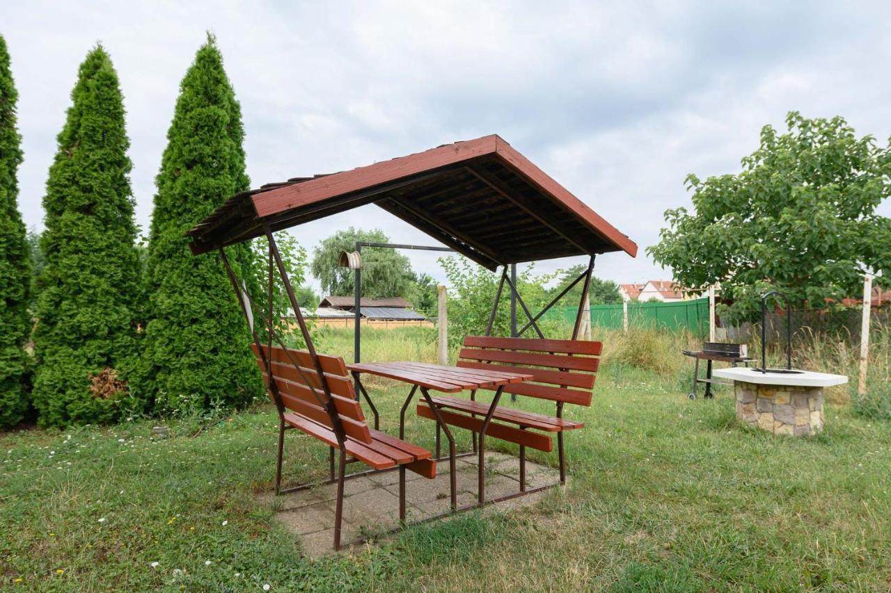 Art Eden Apartment Hajdúszoboszló Екстериор снимка
