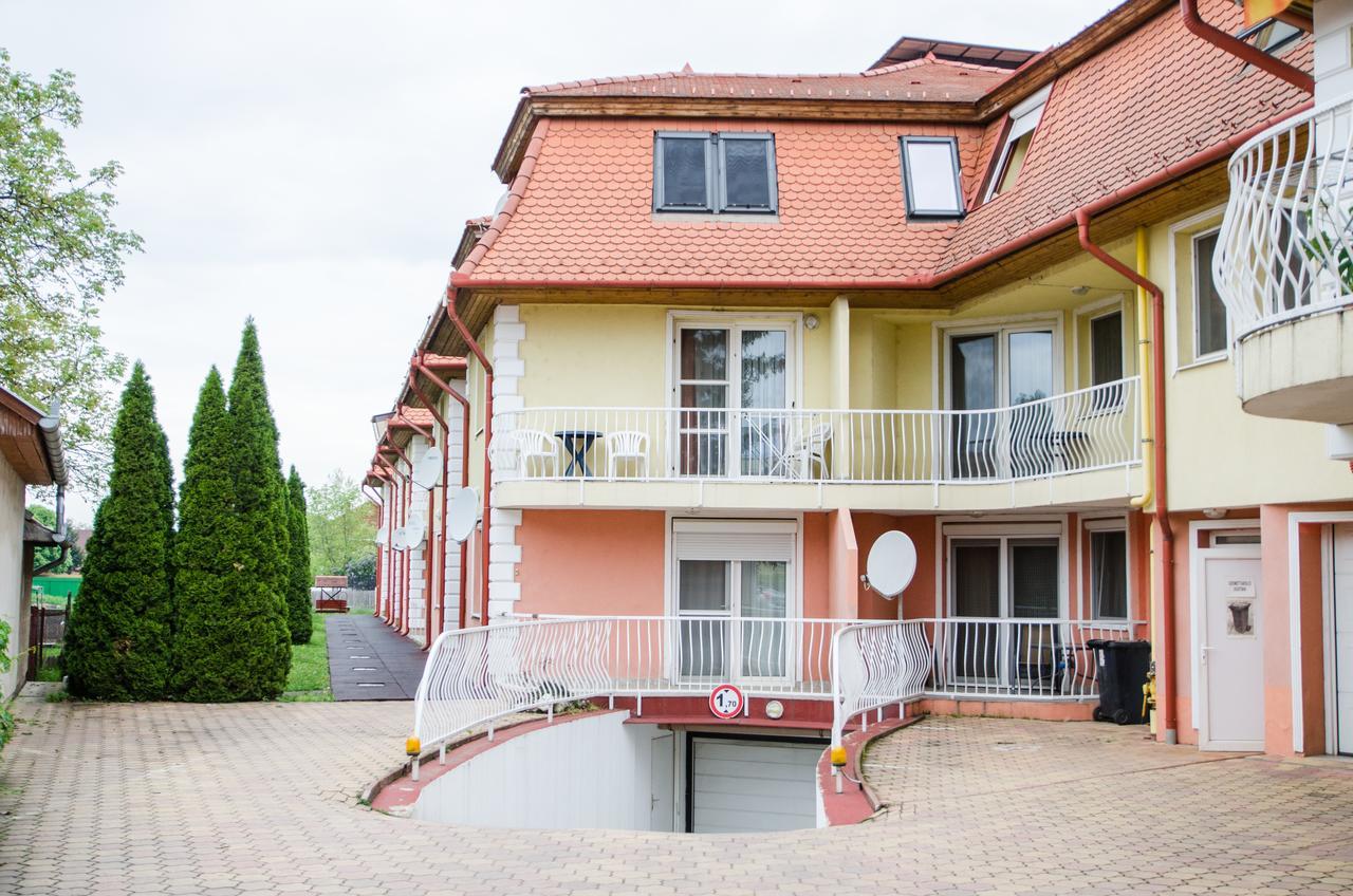 Art Eden Apartment Hajdúszoboszló Екстериор снимка